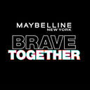 Maybelline Brave Together Logo – schwarze Kreisgrafik mit weiß-rotem Text, Initiative für mentale Gesundheit. - Link zur externen Seite Maybelline Brave Together